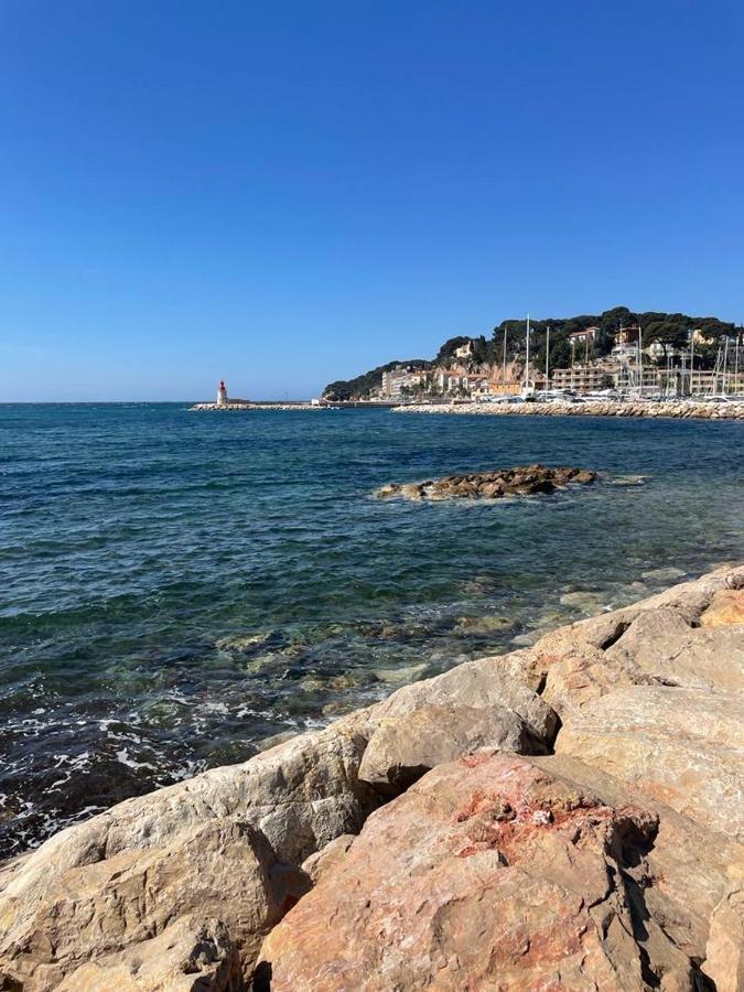 Joli Studio A Sanary-Sur-Mer Exteriör bild